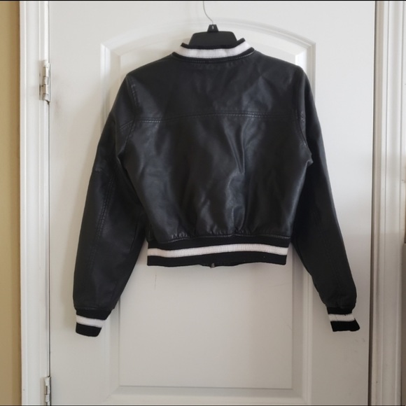 ♻️📸Rue 21 Black White Faux Leather Zipper Moto Varsity Jacket size Medium - Picture 10 of 16